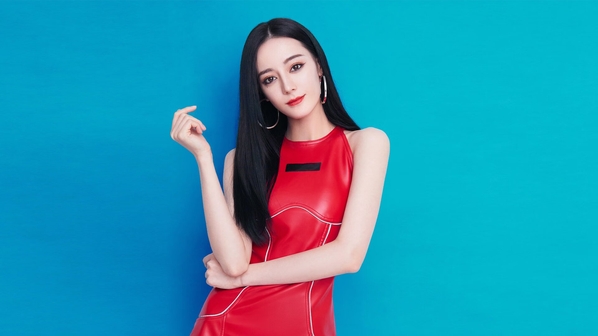 阿尔瓦雷斯惊艳四座，雷恩爆冷利物浦，足球之夜的双重变奏